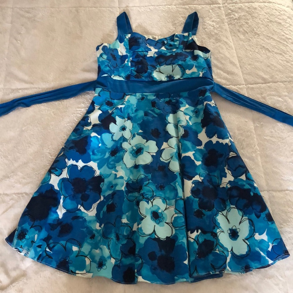 Rare Editions - Blue dress